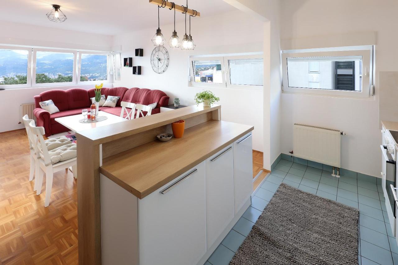 Apartment Leon - Sea View Rijeka Exterior photo
